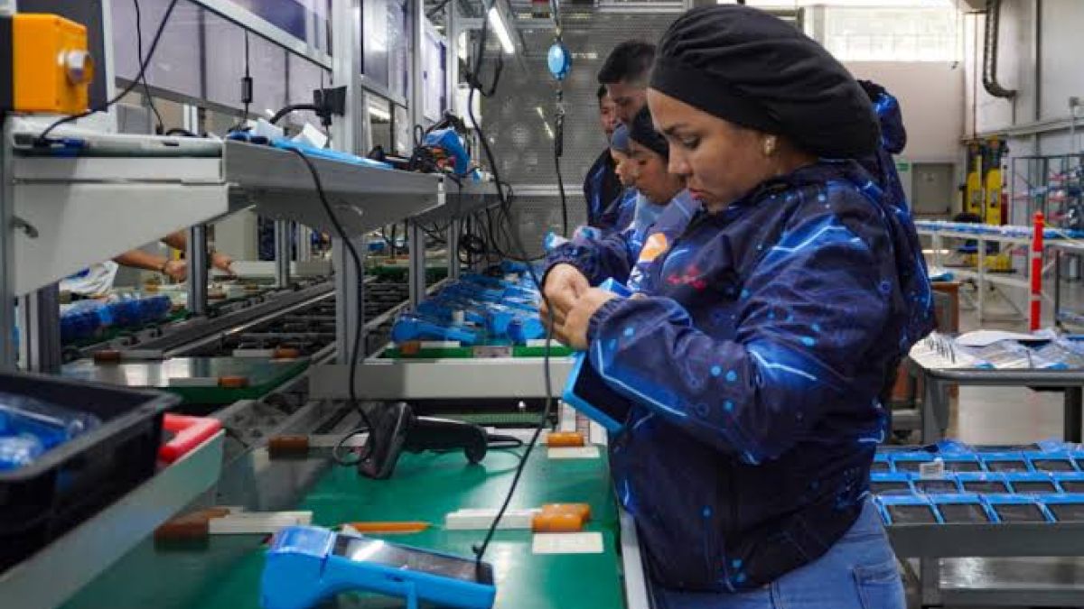 Minister Gil: We will promote robotics and technological integration projects