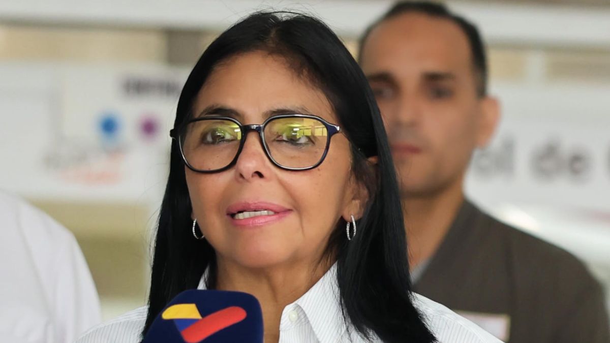President Delcy Rodríguez calls for training more doctors to care for the people's health