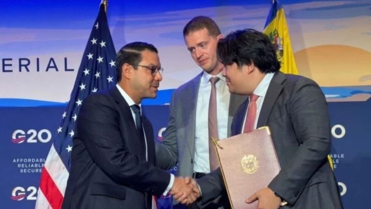 Venezuela and Heeney Capital Corporation sign agreement to develop mining industry in El Callao