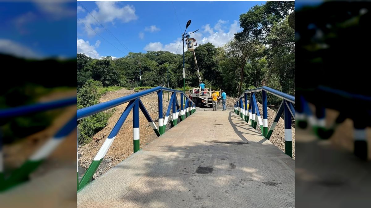 Portuguese: Bolivarian Government advances in the construction of a metal bridge over the Ospino River