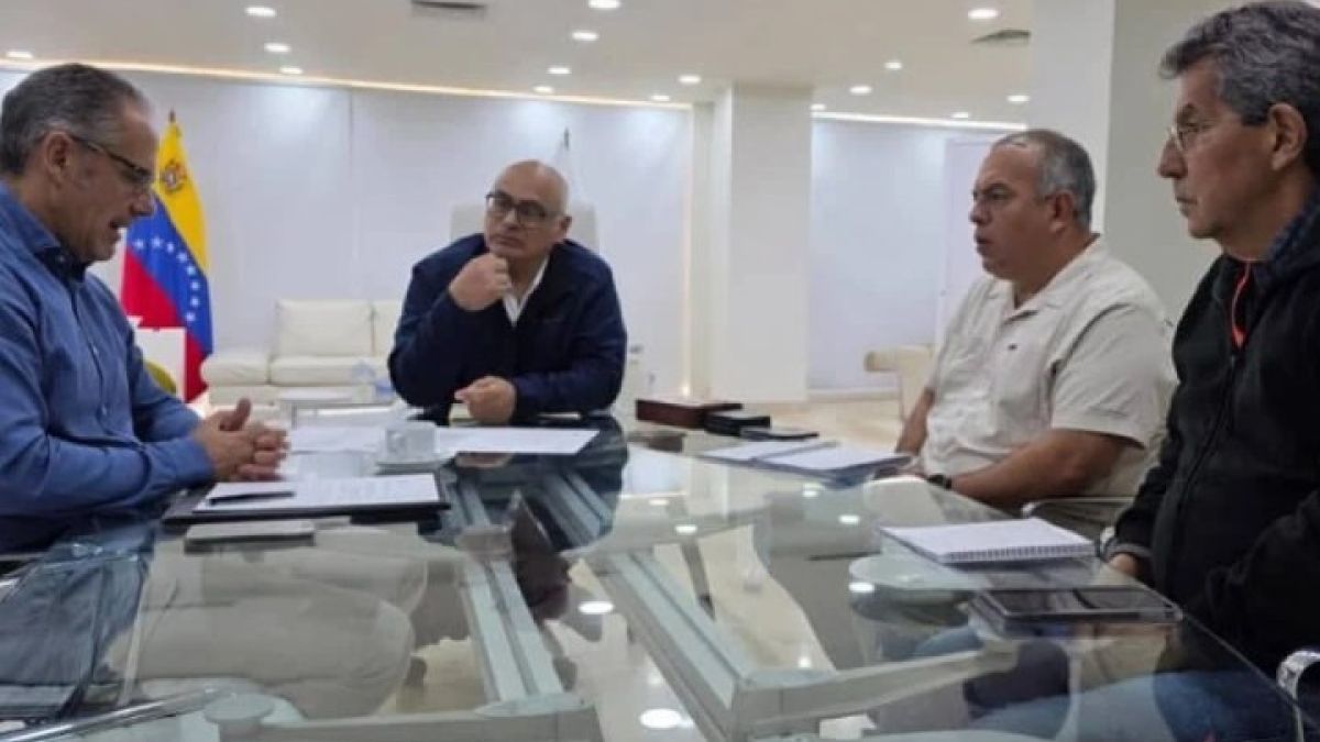 Venezuela explores pharmaceutical alliances with University of the Basque Country
