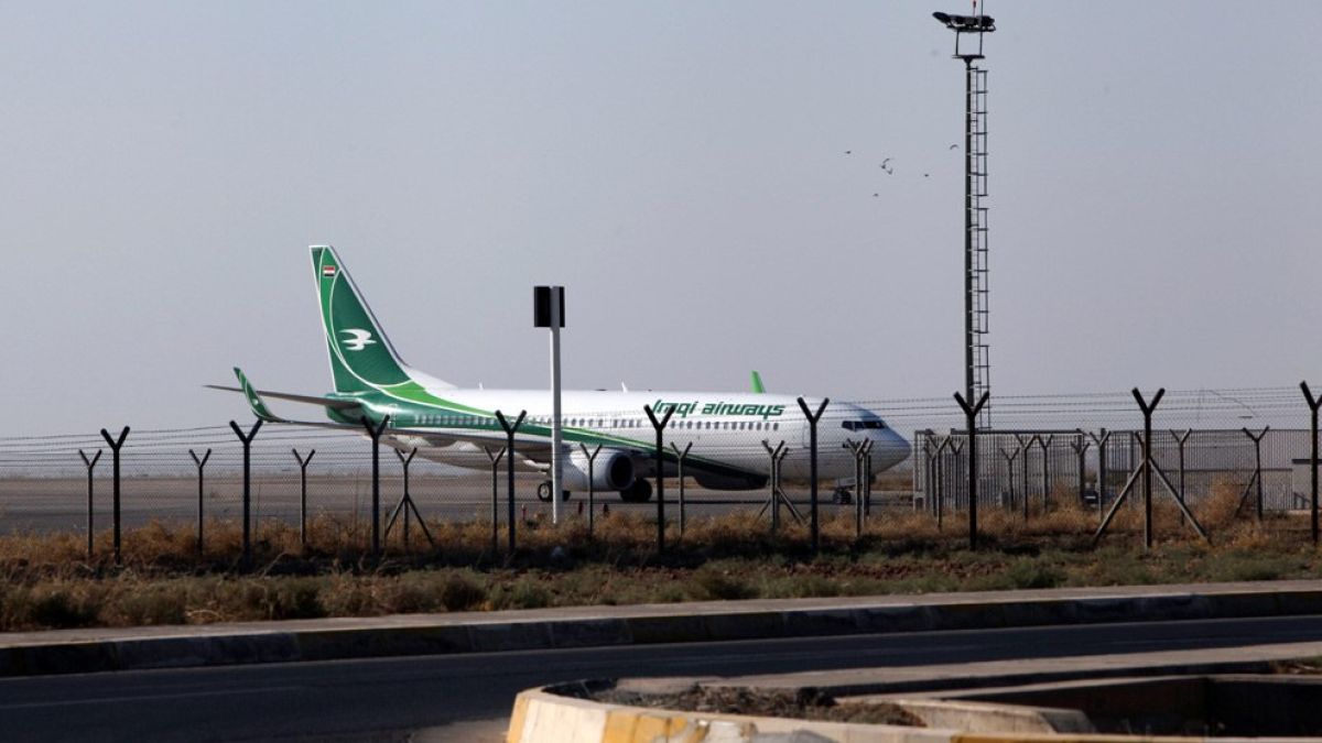 Iraq resumes direct flights with Iran after political and social pressures