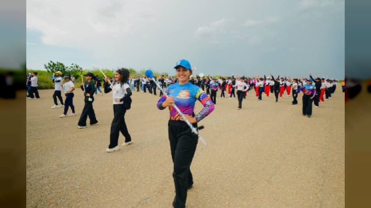 Falcón made a large deployment of musical bands on their way to the Guinness Record