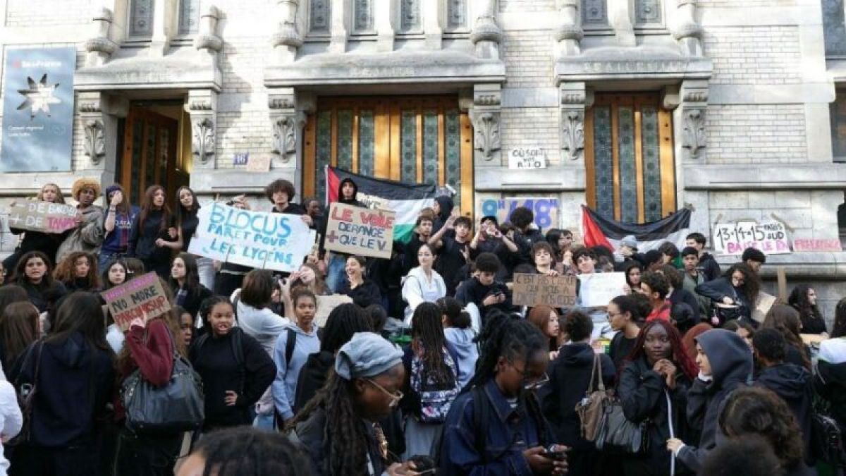 France: Unions call for educational strike in the face of government silence