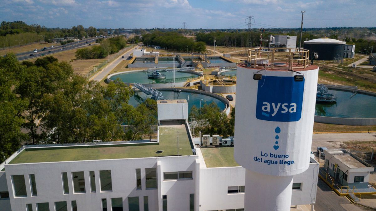 Government of Argentina advances in privatization of public water company