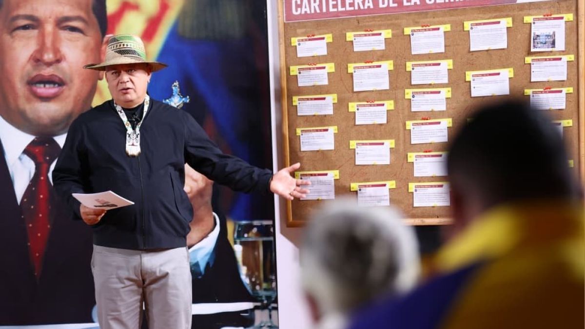 Diosdado Cabello: Extremists get burned and hurt that Venezuela continues to advance