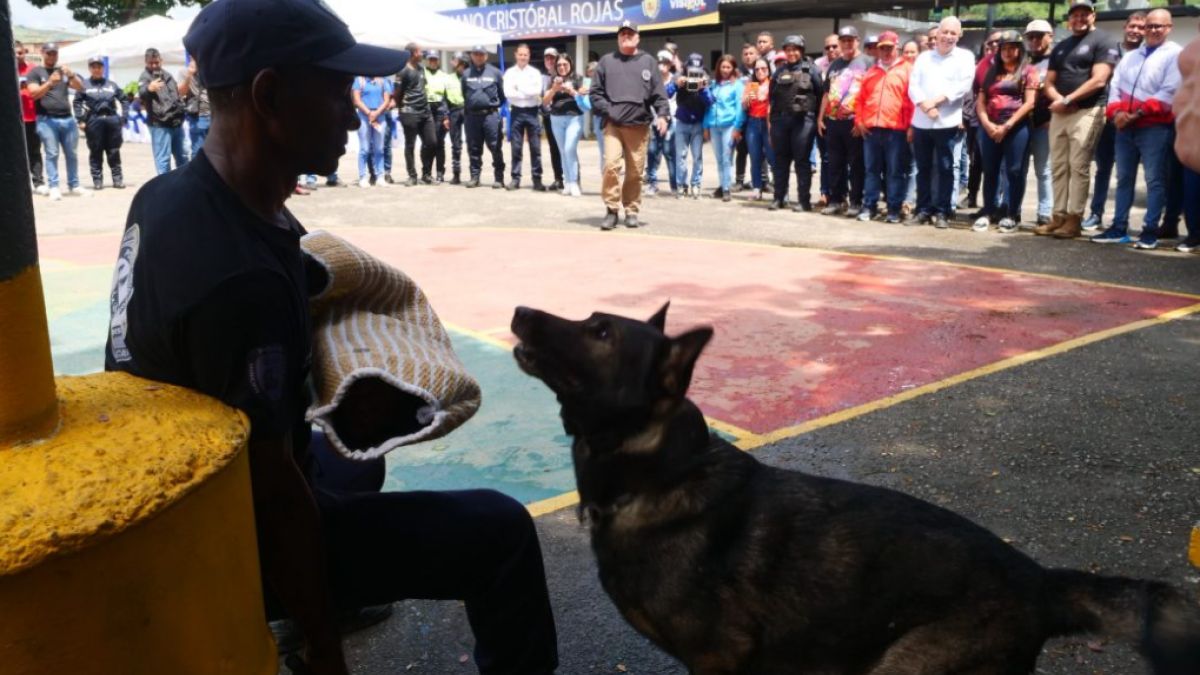 Governor of Miranda activated Tactical Unit K9 in Charallave